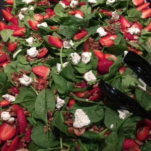 Sumer salad spinach strawberry